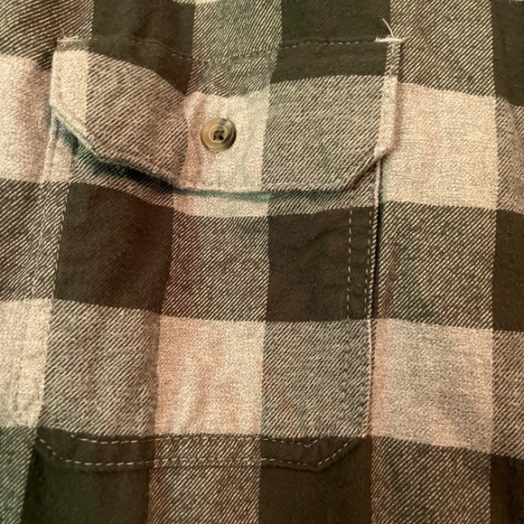 Men’s black & white checkered flannel - Picture 4 of 8
